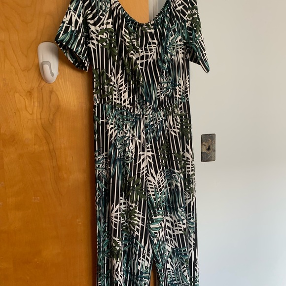 Palm Printed Jumpsuit - Picture 3 of 7